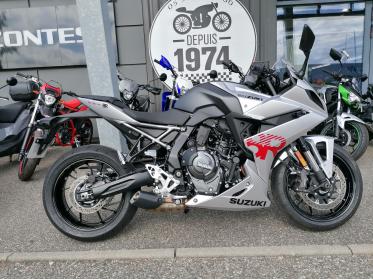 SUZUKI GSX-8R