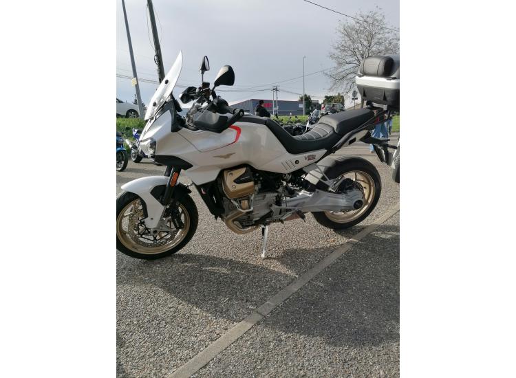 MOTO GUZZI V100  MANDELLO / 185€ PAR MOIS / DSN MOTOS 47