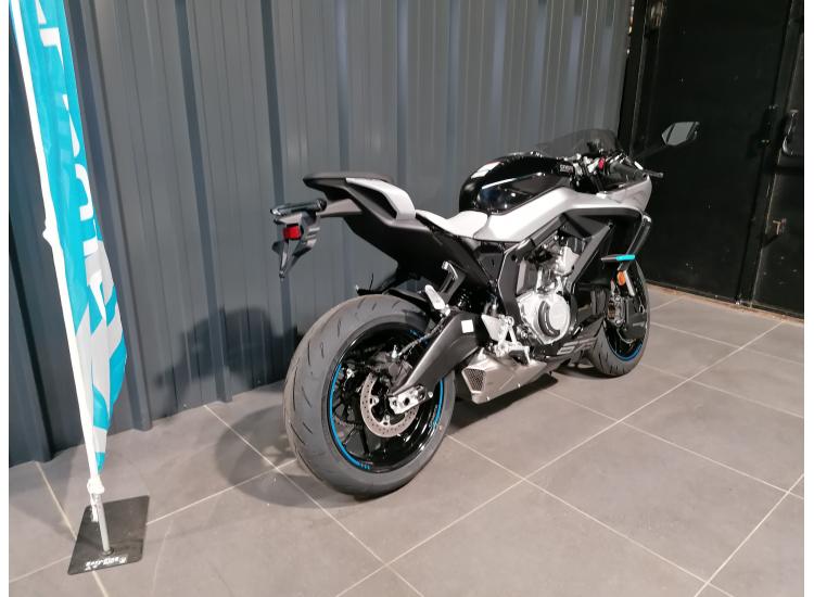 CF MOTO 675 SR-R / 175€ PAR MOIS / DSN MOTOS MARMANDE