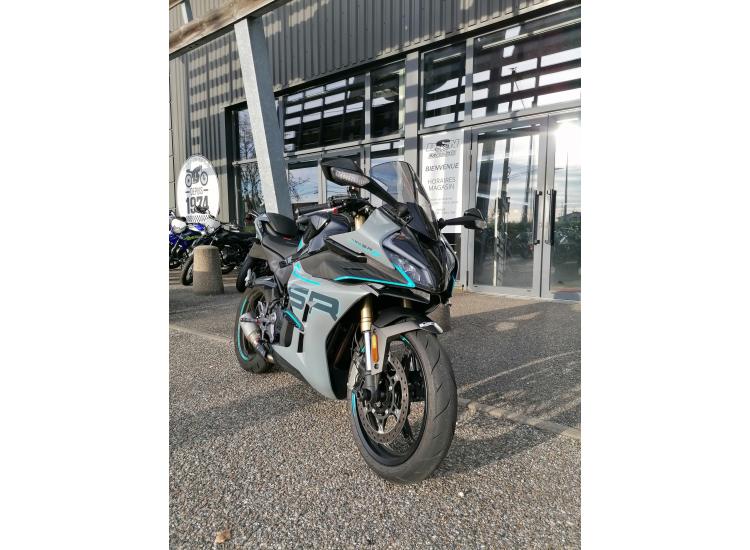 CF MOTO SR-S 450 A2 / 120€ PAR MOIS / DSN MOTOS 47