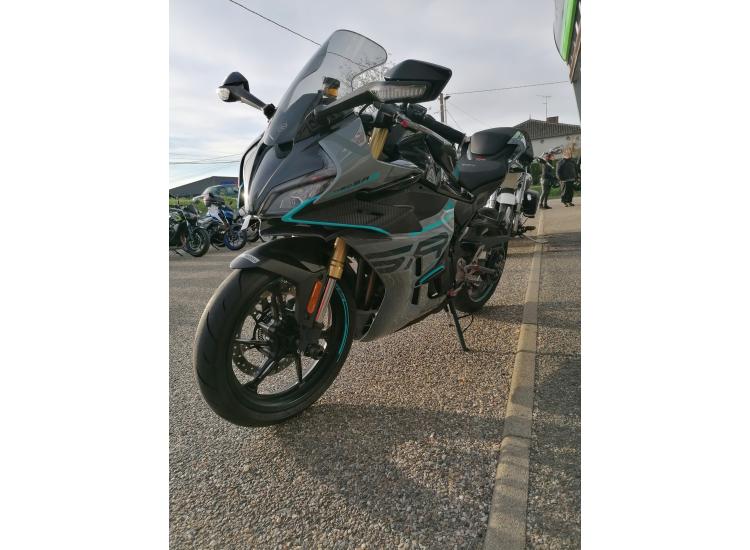 CF MOTO SR-S 450 A2 / 120€ PAR MOIS / DSN MOTOS 47