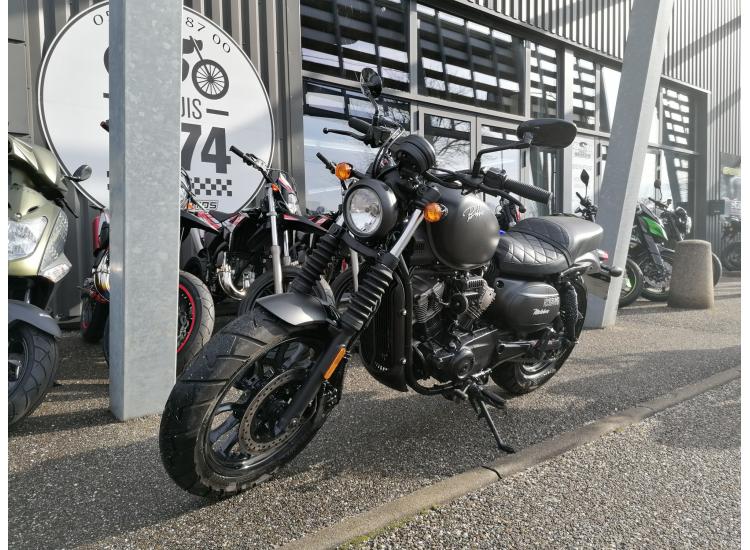 HYOSUNG GV 125 / 135€ PAR MOIS / DSN MOTOS 47