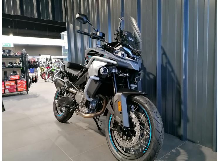 CF MOTO 800 MT Sport + / 140€ PAR MOIS / DSN MOTOS 47